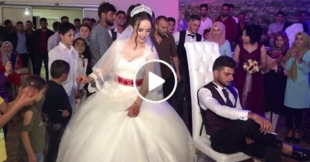 Harika çiften muhteşem gelin damat oyunu. Yok böyle oyun